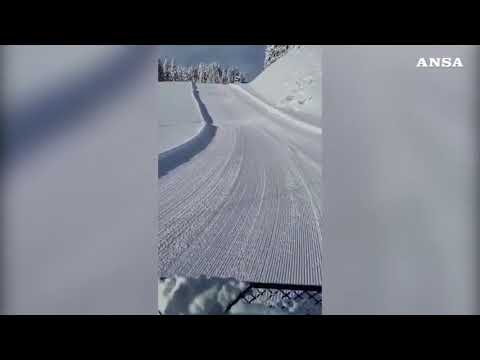 Dolomiti, la spettacolare salita con il gatto delle nevi al rifugio Belvedere