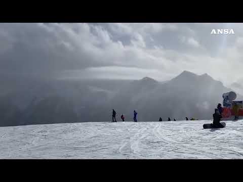 Neve su mezza Italia, disagi e vittime in Valle d’Aosta e Sicilia