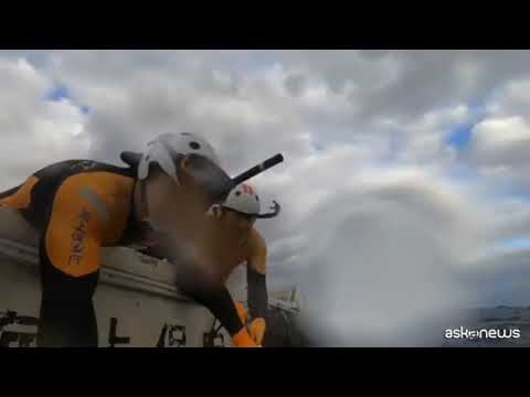 Giappone, miracoloso salvataggio di un uomo alla deriva in mare