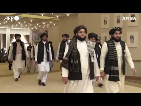 Afghanistan, prima uscita pubblica del leader dei talebani