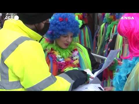 Colonia, partono i festeggiamenti di carnevale nonostante il record di contagi