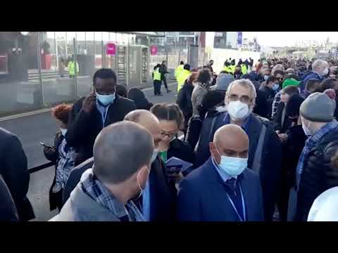 Cop26, lunghe code e attese di almeno un’ora per i controlli di sicurezza