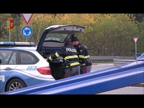 Maxi rave a Torino, allontanati migliaia di partecipanti