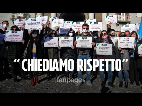 Napoli, la protesta dei Navigator: “Chiediamo rispetto”