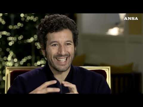 ‘A casa tutti bene’, la serie di Muccino: interviste a Scianna, D’Amico e Liberati