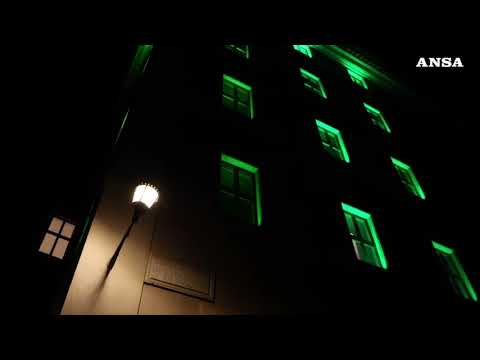 Il Campidoglio si illumina di verde per chiedere all’Europa di tornare ad accogliere i migranti