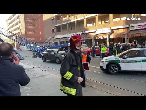 La strage degli operai, “la gru era inclinata in modo strano”