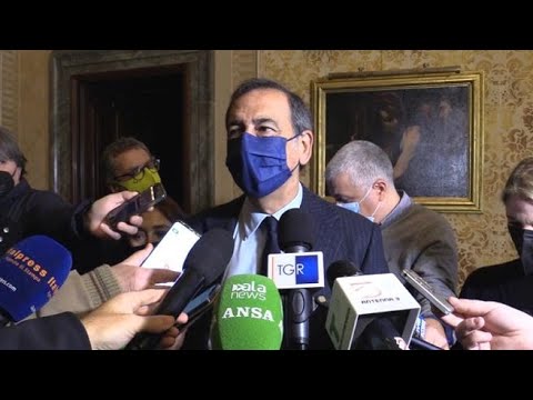 Covid, Sala: «I dati preoccupano. Mascherina all’aperto? Se serve sì»