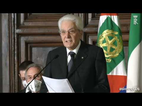 Mattarella: nei media troppo risalto a chi non segue la scienza