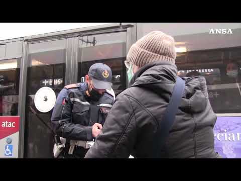 Ffp2 su bus, niente feste e fuochi artificio: citta’ si blindano