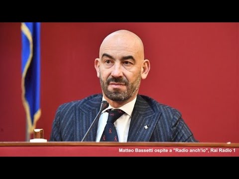 Covid, Bassetti: «Il tamponificio Italia deve chiudere»