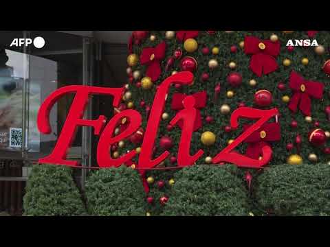 Covid, il virus “rubera’” un altro Capodanno: stop alle feste in tante citta’