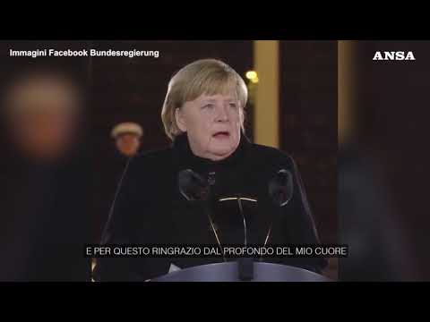Merkel: “Guardare sempre il mondo con gli occhi degli altri”