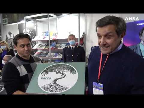 “Un pacco alla camorra”, con la Polizia e Flavio Insinna alla fiera Piu’ libri piu’ liberi