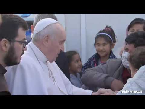 Papa condanna Ue su migranti: ogni governo dica quanti ne accolga