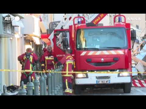 Francia, crolla un edificio in Provenza: estratti vivi donna e bambino