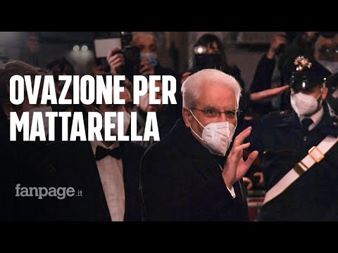 Milano, l’ultima di Mattarella alla Scala: “Lui come un papà per gli italiani”