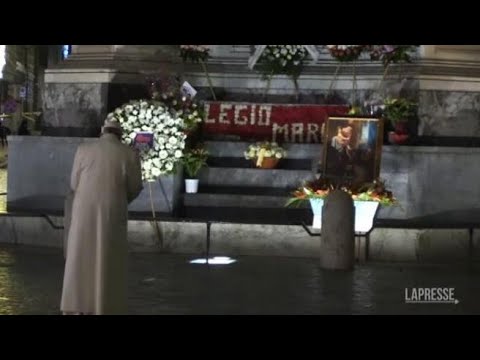 Festa dell’Immacolata, il Papa a sorpresa in piazza di Spagna