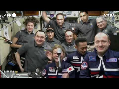 Il miliardario giapponese Maezawa in videochiamata dalla Stazione spaziale internazionale