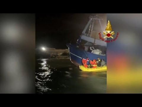 Maltempo, due pescherecci naufragano davanti alle coste della Sardegna