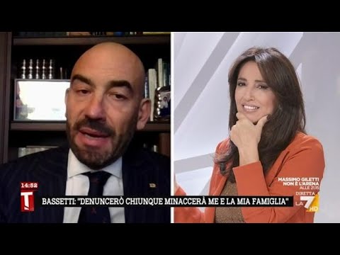 Vaccini, Bassetti: «No vax? O si convincono con il super green pass o non si potrà evitare…