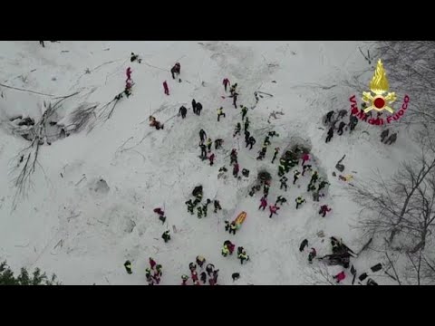 Rigopiano, cinque anni fa la valanga sull’hotel: il racconto per immagini