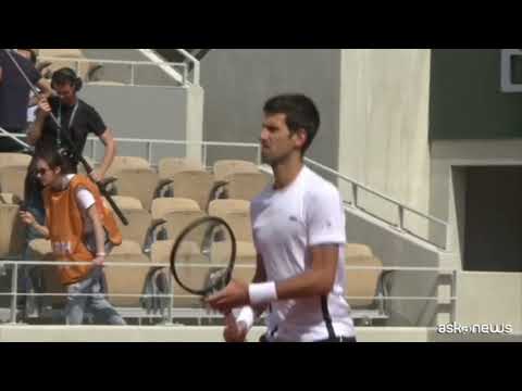 “Novax” Djokovic esentato da vaccino giocherà gli Australian Open