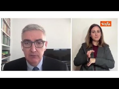 Brusaferro: «Lieve calo della curva, primi segni di inversione del trend»