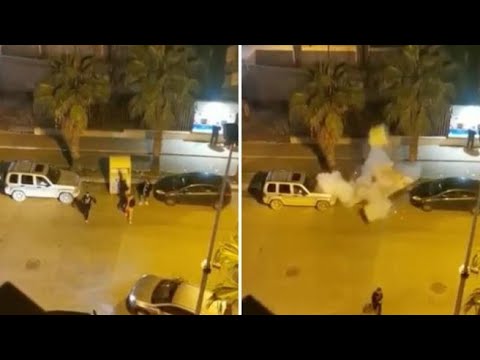 Andria, bomba carta in un cassonetto: l’esplosione tra le auto in sosta