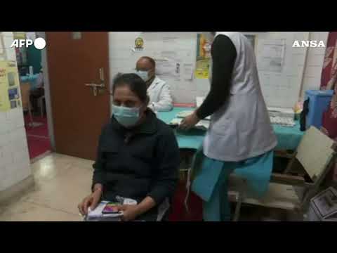 Covid India, iniziata la somministrazione della terza dose di vaccino