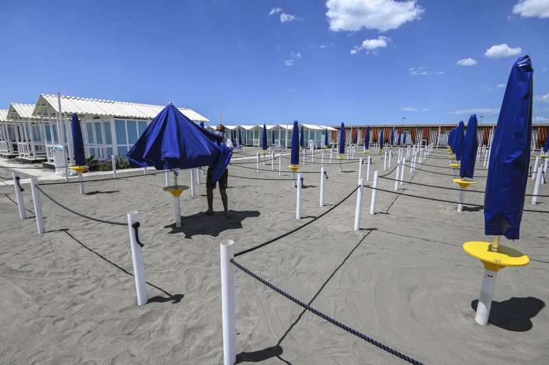 Balneari, Cdm proroga le concessioni al 2023 e gara dal 2024