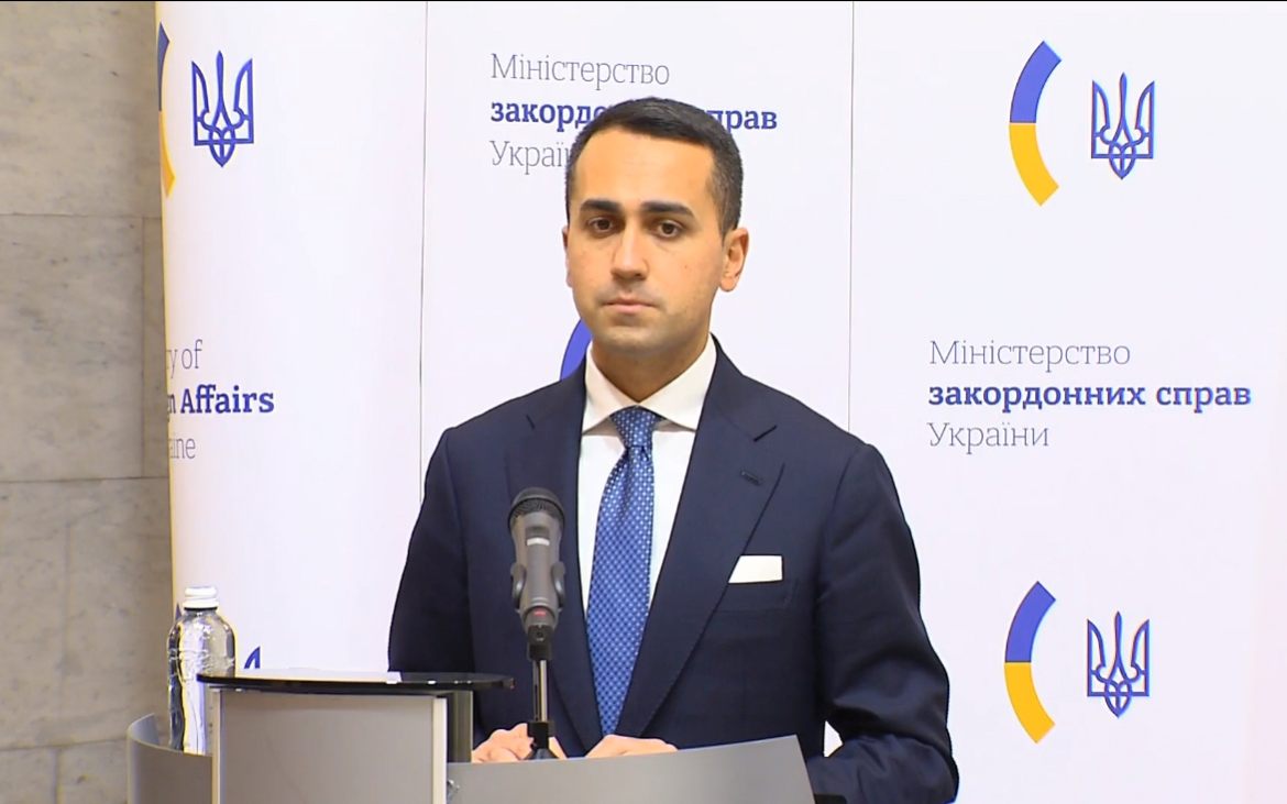 Ucraina, Di Maio “L’unica via è la soluzione diplomatica”