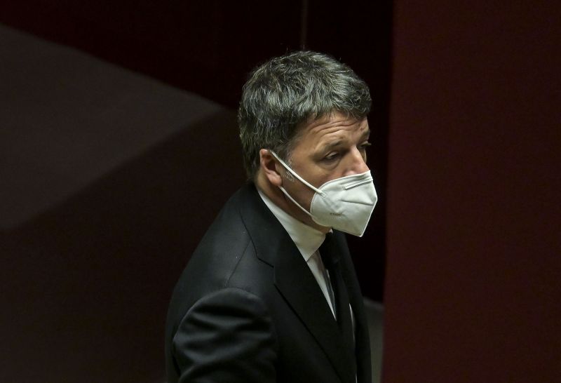 Open, Renzi “Non scappo dal processo, no a chi invade terreno politica”