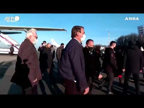 Ucraina, Bolsonaro atterrato in Russia per incontrare Putin