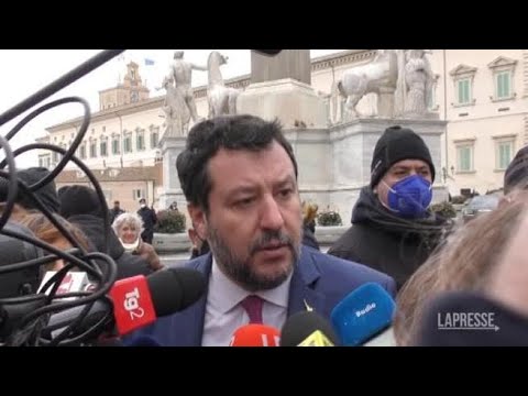 Cannabis, Salvini alla giornalista: «Se lei vuole farsi le canne può farsele, io sono contro…