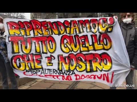 Studenti in piazza a Milano: no all’alternanza scuola-lavoro