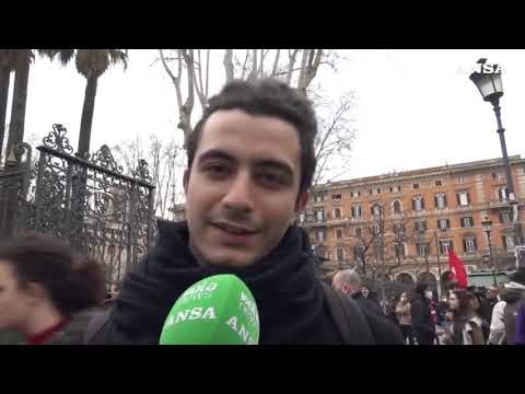 Roma, studenti in corteo: “Siamo qua per chiedere giustizia per Lorenzo e Giuseppe”
