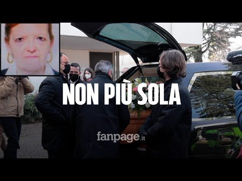 L’abbraccio di Como a Marinella, l’anziana trovata morta dopo 2 anni: “Oggi siamo i suoi parenti”