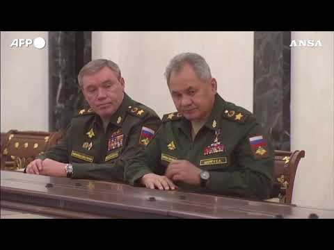 Ucraina, Putin mobilita le forze di deterrenza dell’esercito russo