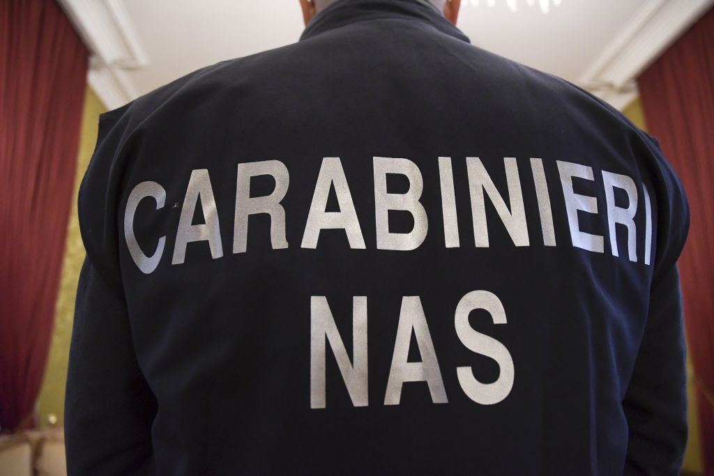 Anziani maltrattati in comunità, tre arresti sul litorale laziale