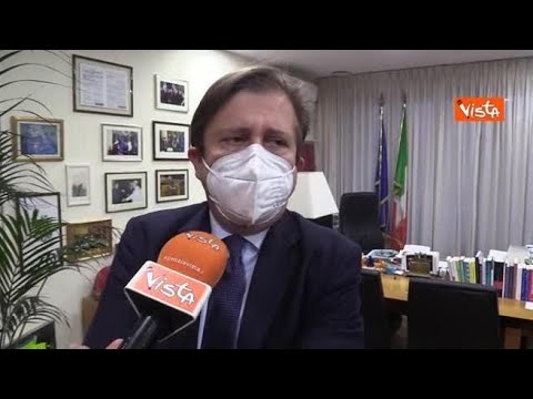 Covid-19, Sileri: “I ricoveri in terapia intensiva dimezzati rispetto a un mese fa”