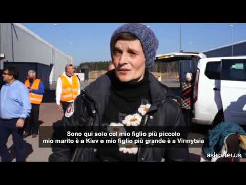 In taxi da Madrid a Varsavia per aiutare i profughi ucraini