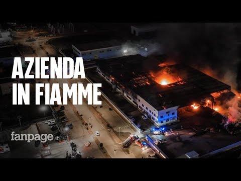 In fiamme una azienda del Salernitano: “Oltre 100 persone non potranno lavorare”