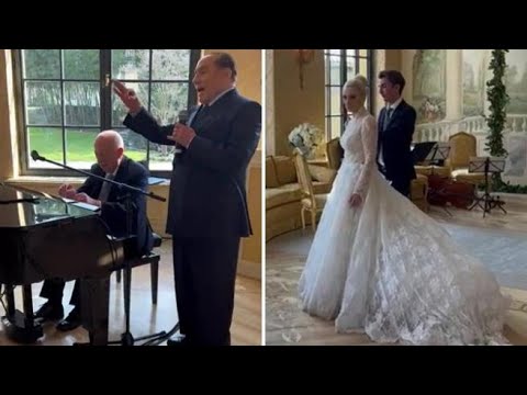 Confalonieri al piano, Berlusconi canta in francese al  «matrimonio» con Marta Fascina