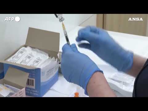 Vaccini Covid, una su mille dosi le reazioni avverse