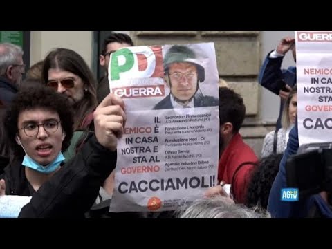 25 Aprile, Enrico Letta contestato al corteo di Milano