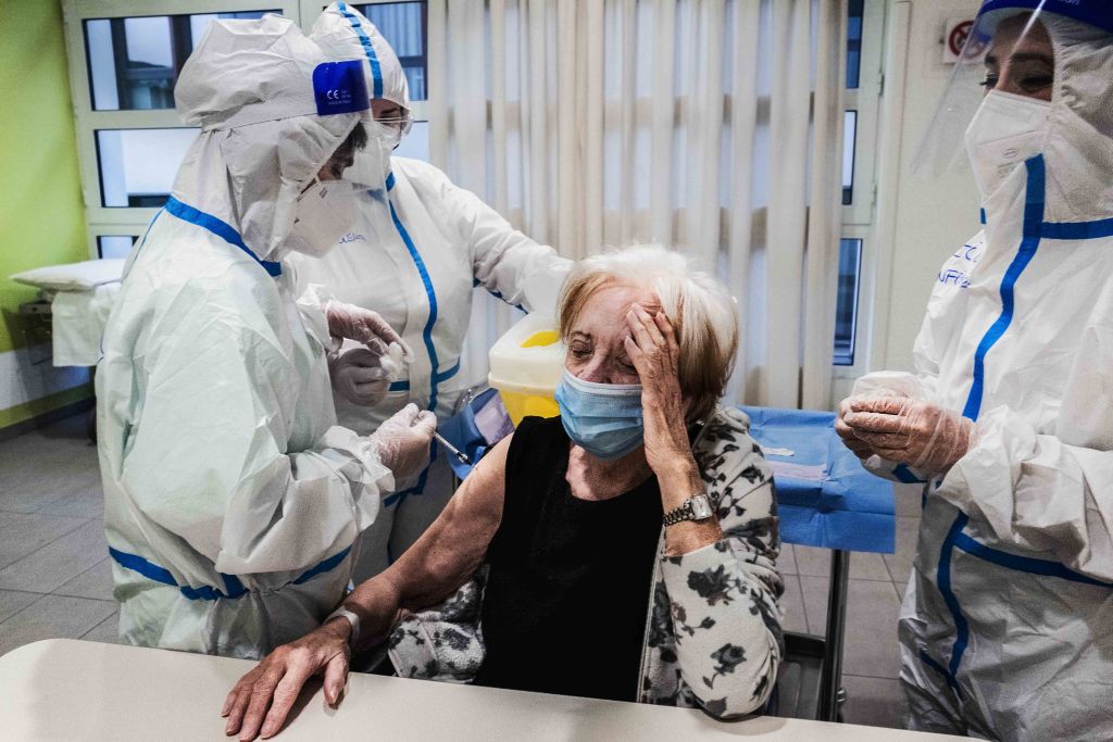 Covid, 7.537 i nuovi positivi in Italia, 62 le vittime