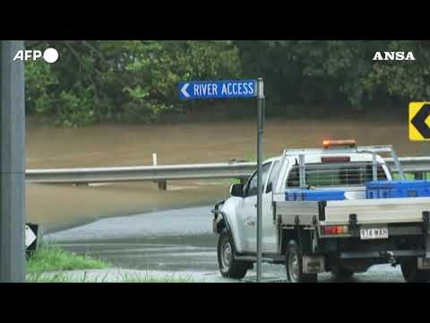 Maltempo in Australia, allagamenti in una cittadina del Queensland