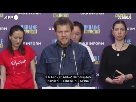 Ucraina, l’appello dei familiari dei soldati dell’Azov: “Intervenga Xi Jinping”