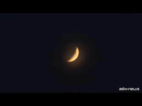 Lo spettacolo dell’eclisse totale di Luna